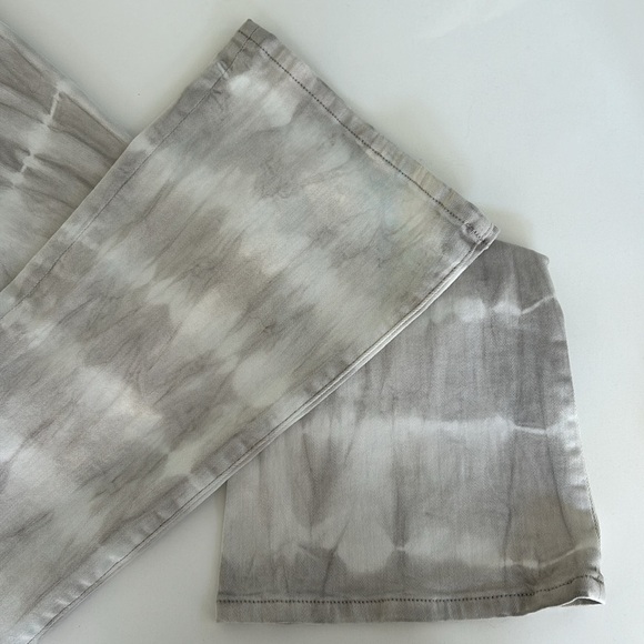 Wash Lab Denim Fay Beach Walk Flares in Mott Tie Dye size 27 Like New - Picture 10 of 13